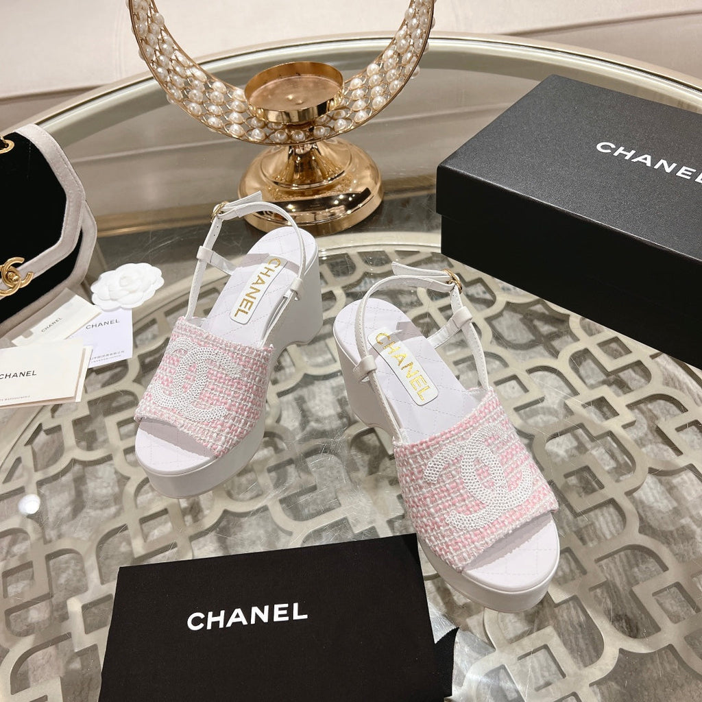 WEDGE SANDALS IN LIGHT PINK FABRIC WITH WHITE LOGO