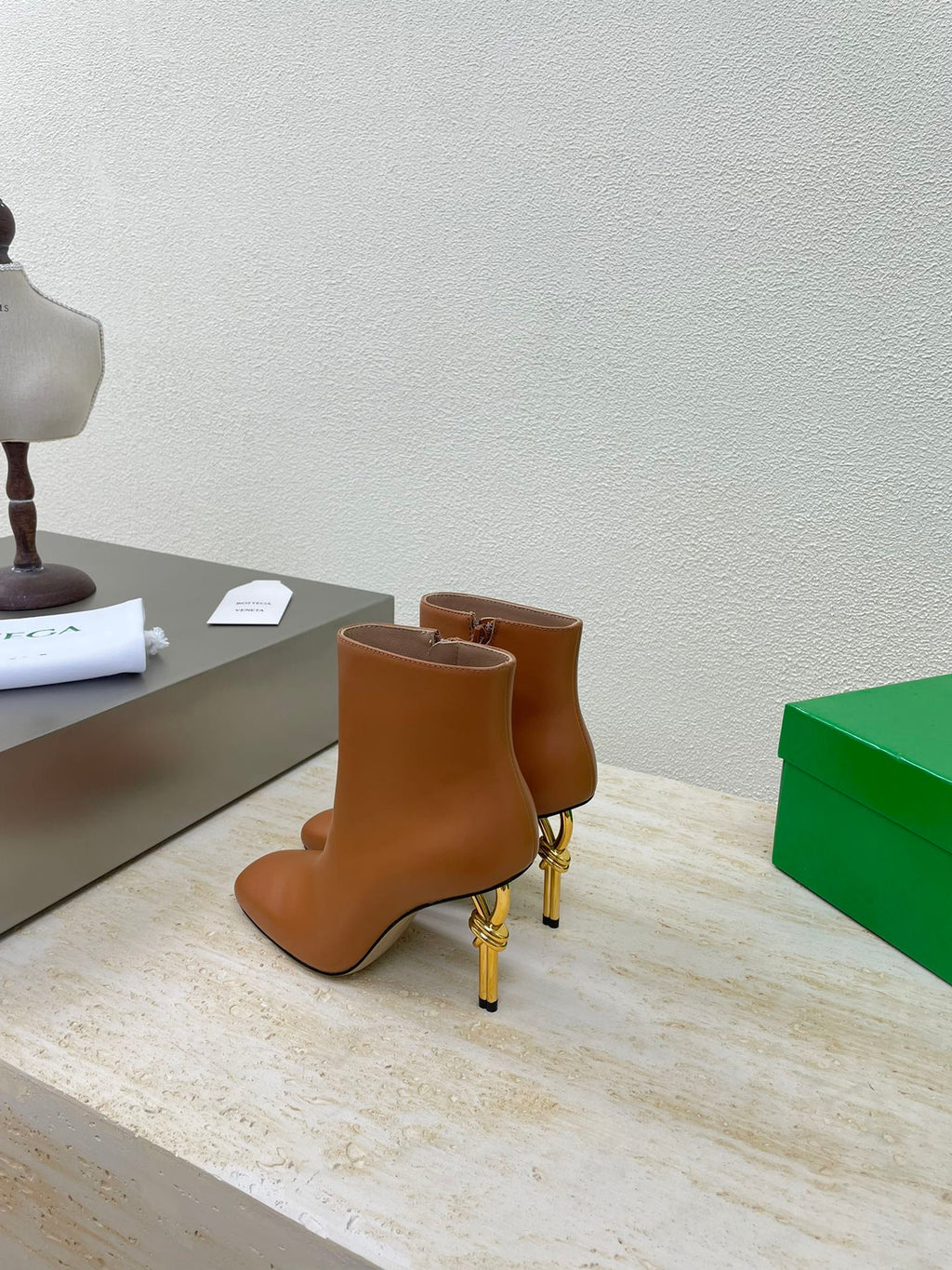 KNOT ANKLE BOOT IN BRONZE BROWN CALFSKIN WITH GOLD METAL HEEL 9 CM