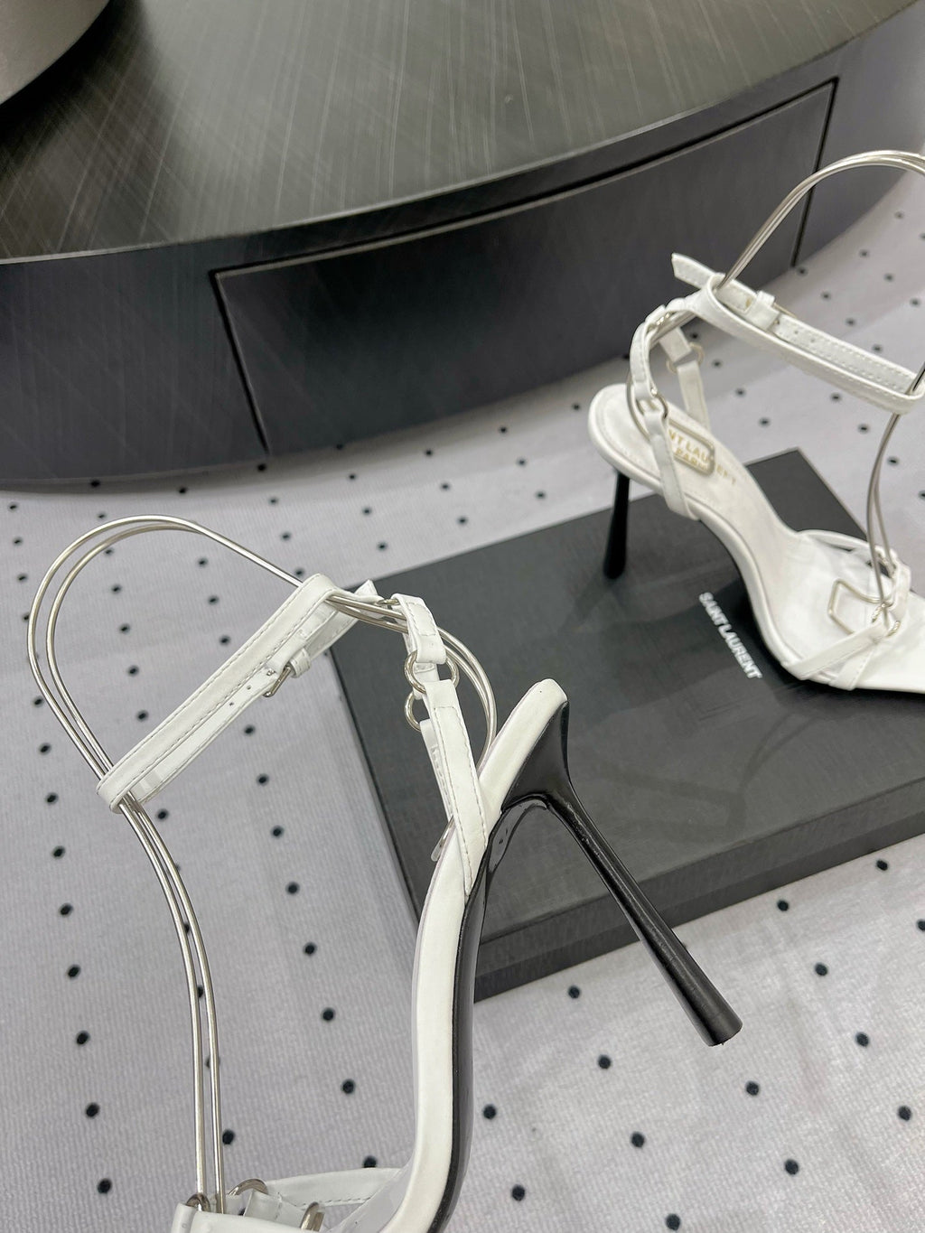 SL ANKLE-BUCKLE HEELED SANDALS WHITE CALFSKIN