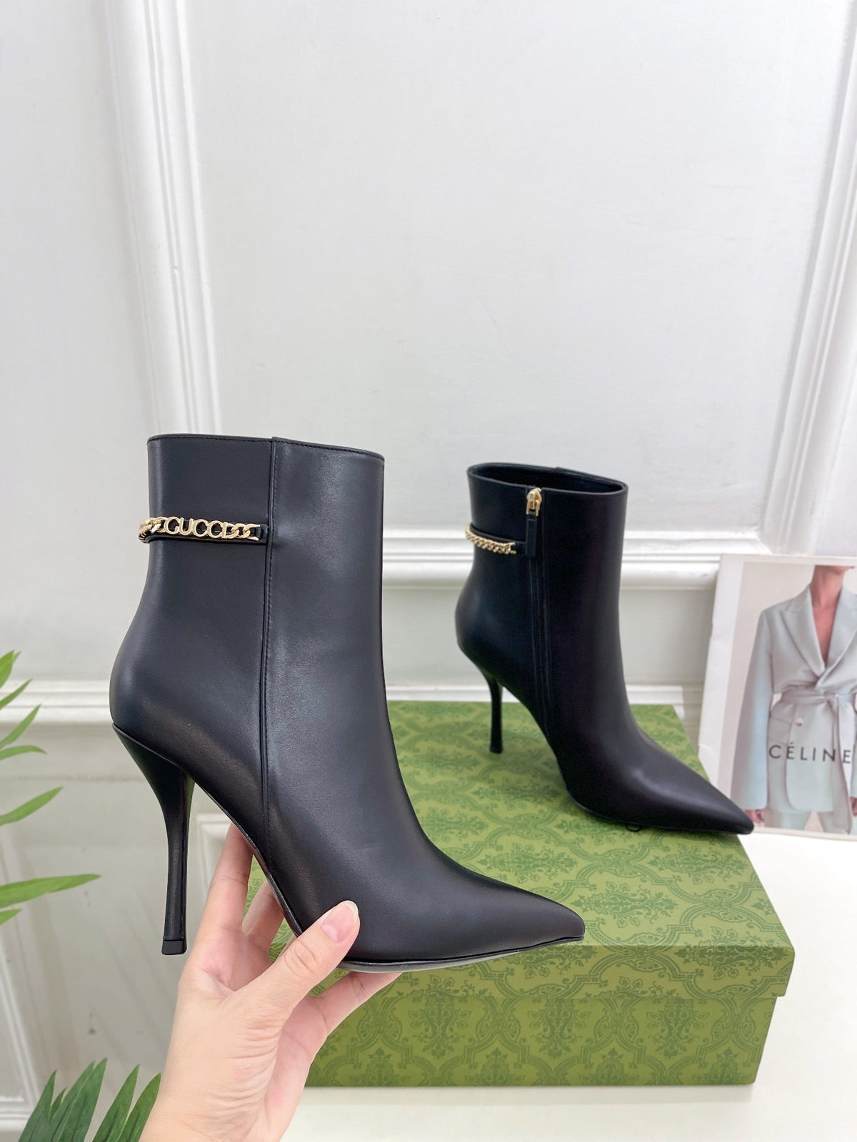 SIGNORIA SHORT BOOTS 10.5CM IN BLACK CALFSKIN